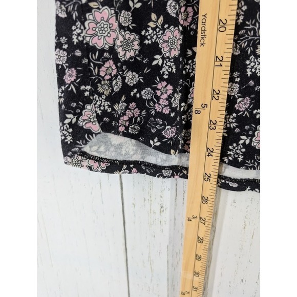 Croft Barrow Size XL Multicolor Black Floral Womens Split V Neck Pocket Blouse - Picture 5 of 7